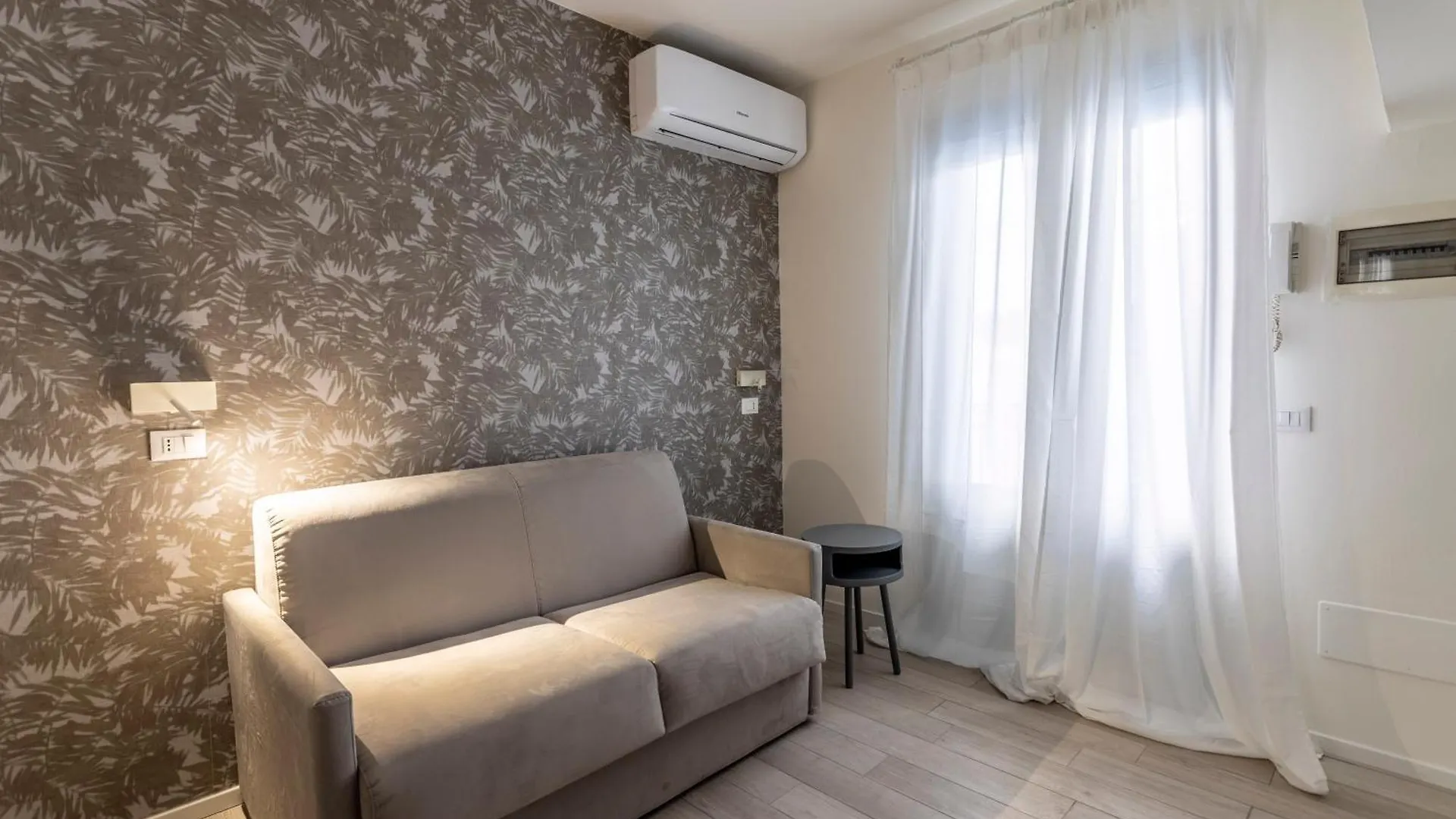 Italianway - The B Village Business Milán Apartmán