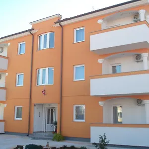 https://apartments-buzleta.in-istria.net