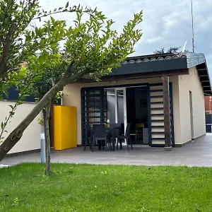 villino-ancillotto-with-garden-and-parking-motorcycle-space.it-romehotels.com/