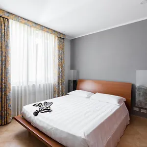 Crosti Apartamento Roma